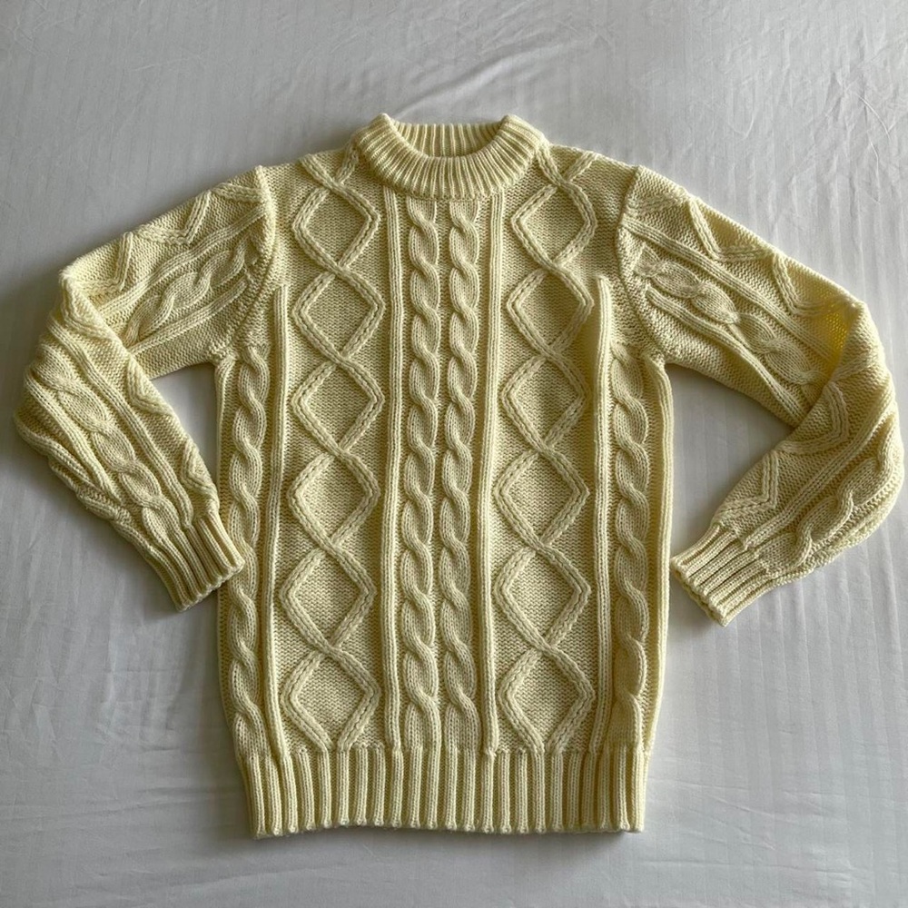 Vintage 70s cream cable knit sweater